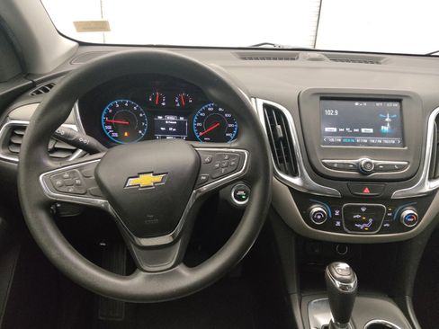 Used 2018 Chevrolet Equinox LS image 22