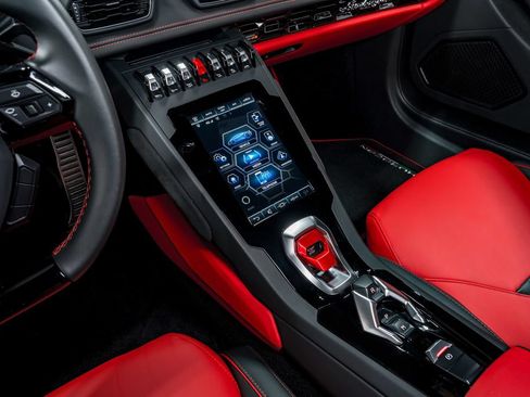 Used 2021 Lamborghini Huracan EVO RWD image 23