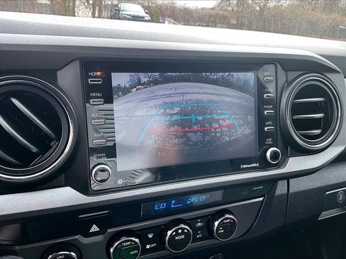 Used 2021 Toyota Tacoma TRD Off-Road w/ Technology Package image 24