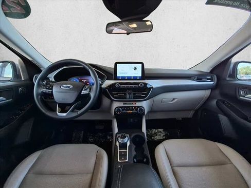 Used 2022 Ford Escape SEL w/ Technology Package AWD/4WD image 17