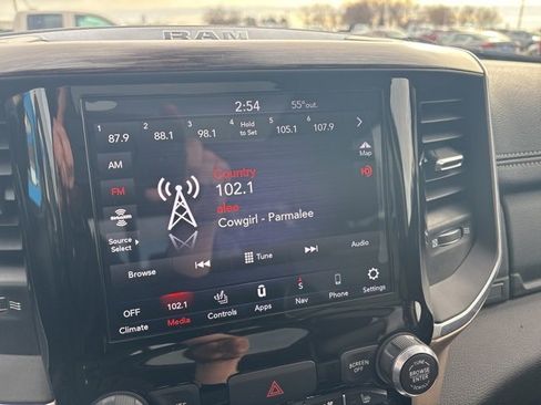 Used 2020 RAM 1500 Laramie image 35