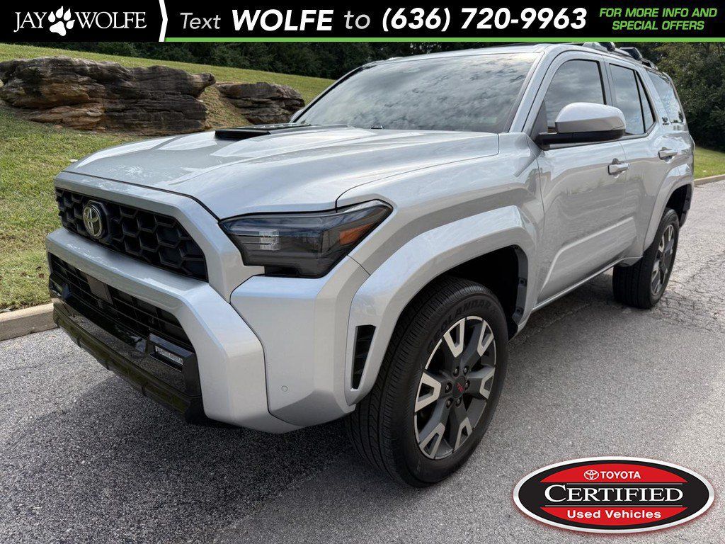 Used 2025 Toyota 4Runner TRD Sport AWD/4WD image 1