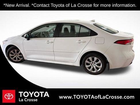 Certified 2025 Toyota Corolla LE FWD image 2