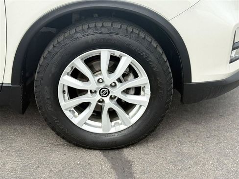 Used 2019 Nissan Rogue SV AWD/4WD image 9