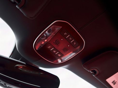 Used 2019 Ferrari GTC4Lusso image 82