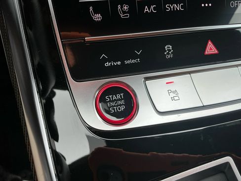 Used 2022 Audi RS Q8 image 22