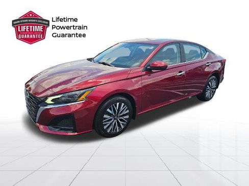 Certified 2023 Nissan Altima 2.5 SV w/ SV Premium Package AWD/4WD image 1