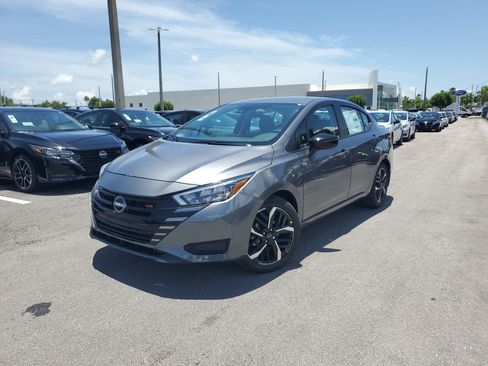 New 2025 Nissan Versa SR w/ Trunk Package image 26