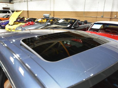 Used 2019 Toyota Avalon Limited image 12