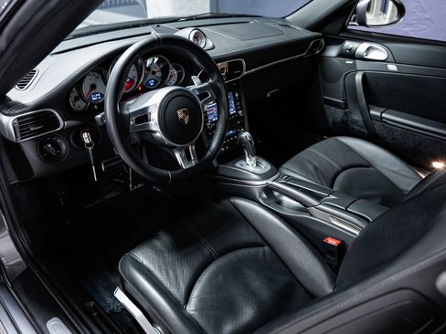 Used 2009 Porsche 911 Carrera 4S AWD/4WD image 9