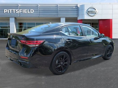 New 2025 Nissan Sentra SR w/ Midnight Edition image 3