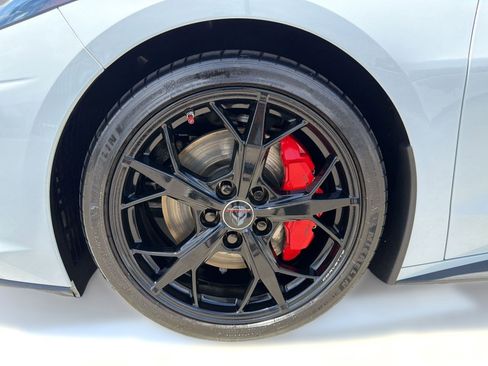 Used 2022 Chevrolet Corvette Stingray Premium Conv w/ Z51 Performance Package RWD image 11