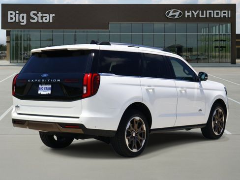 Used 2025 Ford Expedition King Ranch AWD/4WD image 4