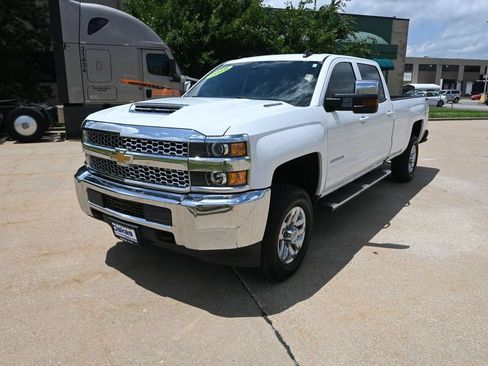 Used 2019 Chevrolet Silverado 3500 LT AWD/4WD image 4