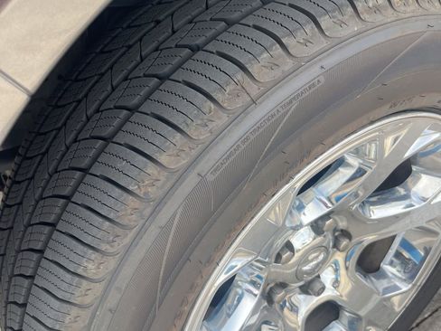 Used 2017 RAM 1500 Laramie image 3