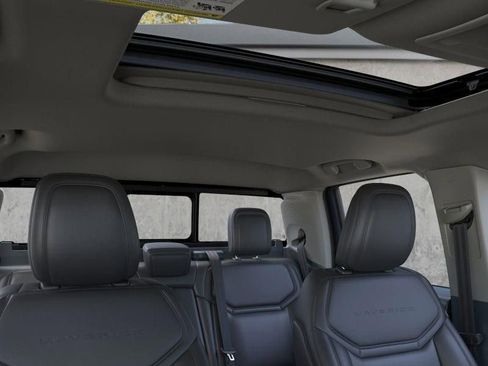 New 2025 Ford Maverick Lariat w/ Black Appearance Package image 12