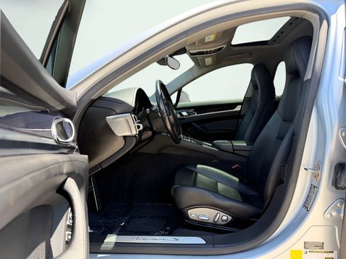 Used 2016 Porsche Panamera S RWD image 16
