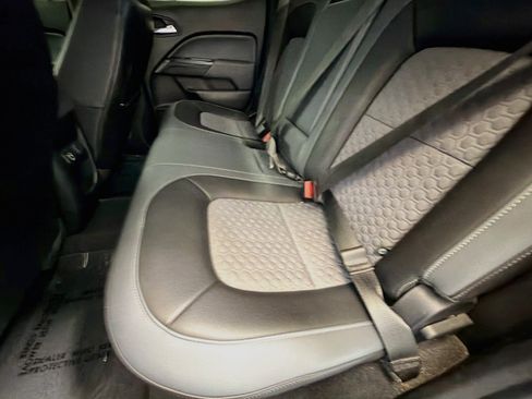 Used 2019 Chevrolet Colorado Z71 AWD/4WD image 13