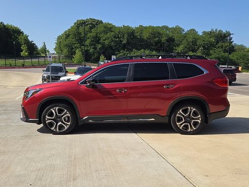 Used 2024 Subaru Ascent Touring w/ Popular Package #2 AWD/4WD image 4