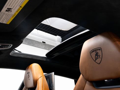 Used 2019 Lamborghini Urus image 36