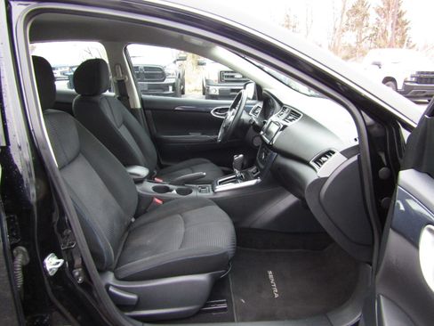Used 2019 Nissan Sentra SR image 26
