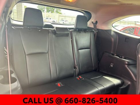 Used 2023 Toyota Highlander Platinum FWD image 12