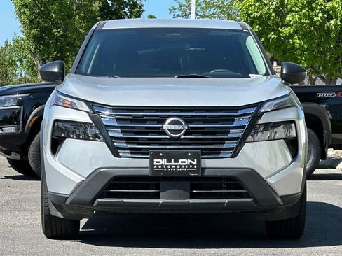 Used 2024 Nissan Rogue S AWD/4WD image 9