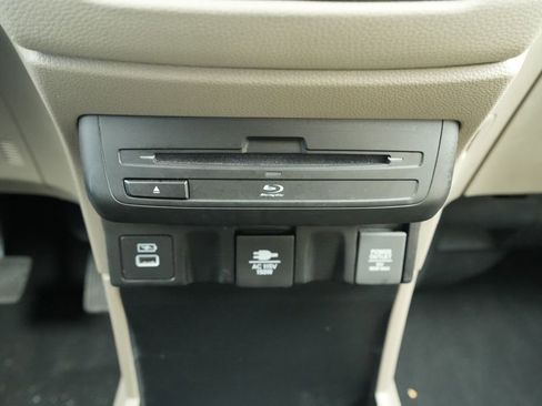 Used 2023 Honda Odyssey Elite image 42