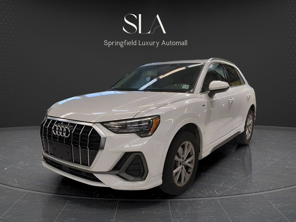 Used 2022 Audi Q3 2.0T Premium w/ Convenience Package AWD/4WD image 4