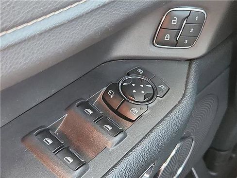 Used 2024 Ford Expedition XLT RWD image 18