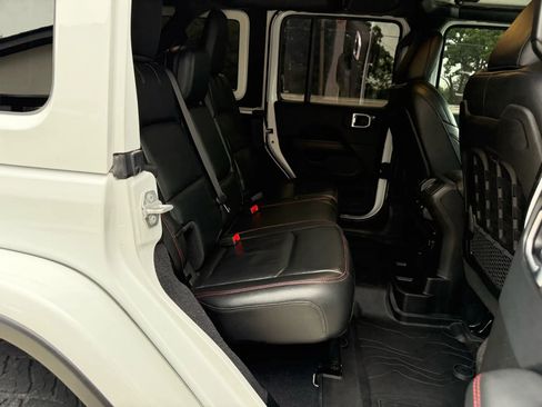 Used 2019 Jeep Wrangler Unlimited Rubicon image 42