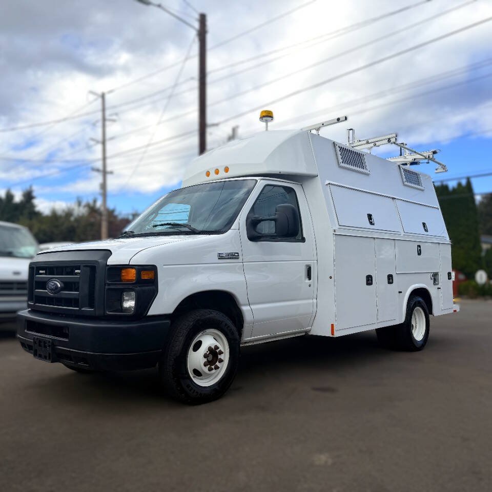 Used 2017 Ford E-350 and Econoline 350 Super Duty RWD image 4