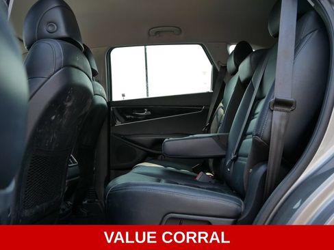 Used 2017 Kia Sorento AWD w/ LX Convenience Package image 14
