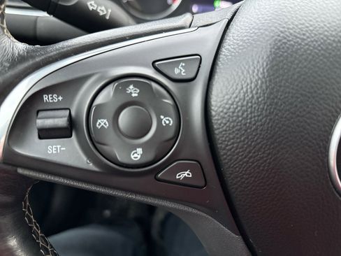 Used 2019 Buick Regal Avenir w/ Driver Confidence Package II image 11