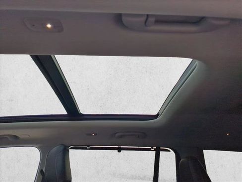 Used 2022 Jeep Grand Cherokee L Limited w/ Luxury Tech Group II image 20