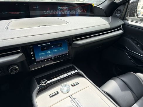 New 2026 Lincoln Navigator Reserve w/ Jet Appearance Package AWD/4WD image 27