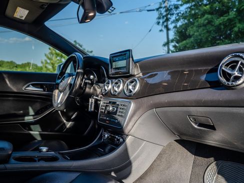 Used 2014 Mercedes-Benz CLA 250 image 31