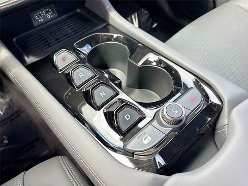 New 2025 VinFast VF 8 Plus image 17