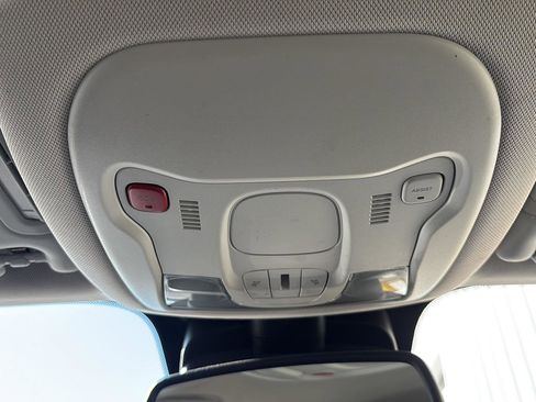 Used 2021 Jeep Renegade Limited image 32