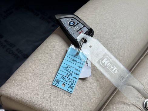 Used 2022 BMW X5 xDrive45e w/ Climate Comfort Package image 39