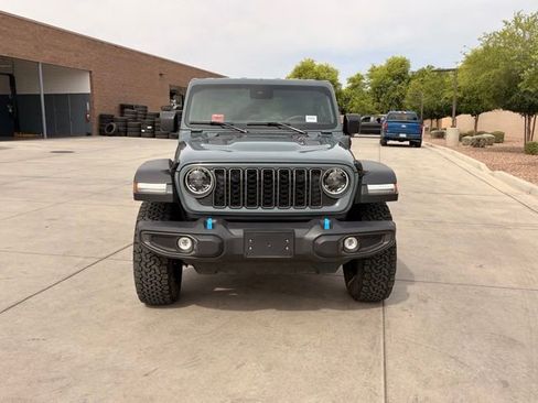 Used 2025 Jeep Wrangler Unlimited Rubicon 4xe w/ Safety Group AWD/4WD image 5