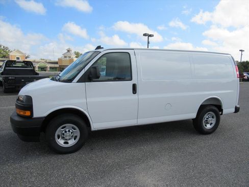 New 2026 Chevrolet Express 2500 RWD image 5