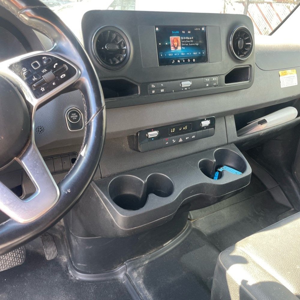 Used 2022 Mercedes-Benz Sprinter 2500 image 10