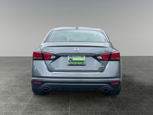 Used 2021 Nissan Altima 2.5 SR w/ SR Premium Package AWD/4WD image 9