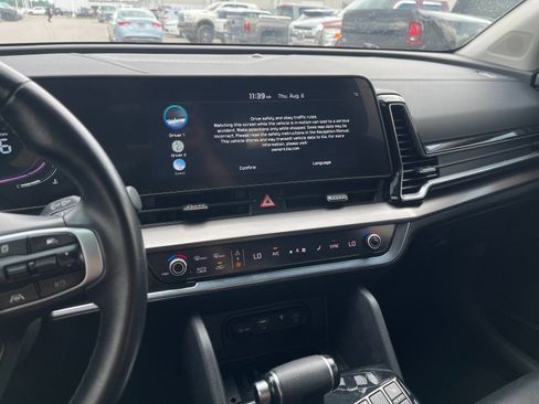 Used 2024 Kia Sportage EX FWD image 20