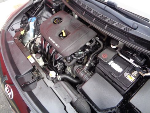 Used 2018 Kia Forte S w/ S Technology Plus Package image 3