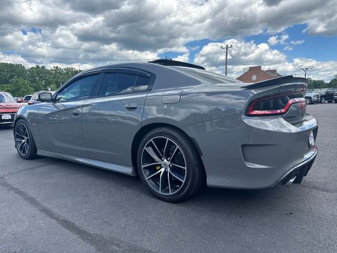 Used 2018 Dodge Charger R/T Scat Pack w/ Beats Audio Group RWD image 7