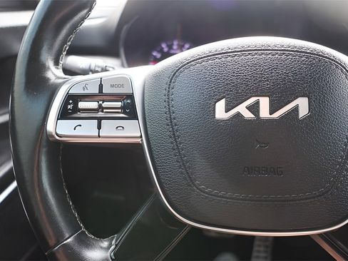 Used 2022 Kia Telluride SX w/ SX Prestige Package image 12