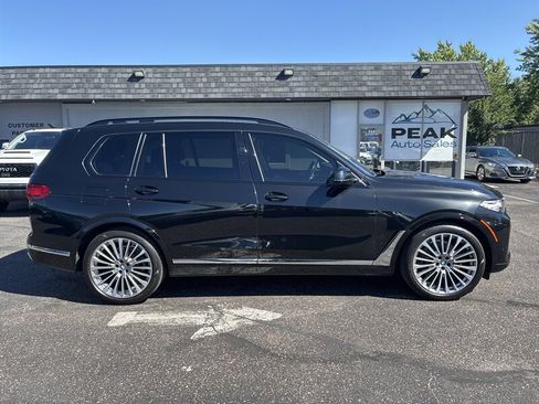 Used 2021 BMW X7 xDrive40i w/ Premium Package AWD/4WD image 8