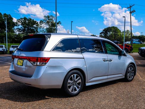 Used 2015 Honda Odyssey Touring image 7